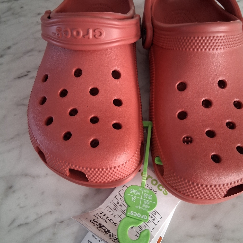 CROCS Adult' Classic Clog in Coral